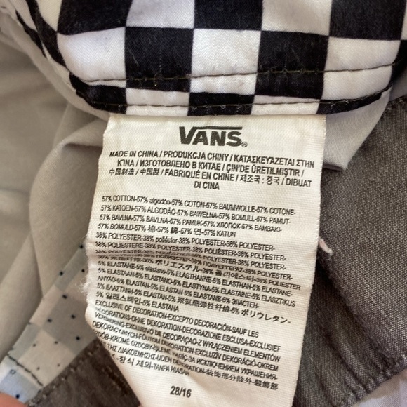 Vans 10 - Picture 3 of 5